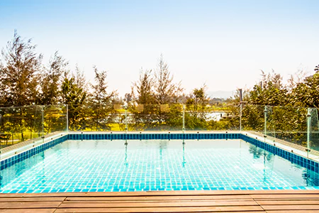 Cost of Glass Pool Fence Repair in Ruskin, FL
