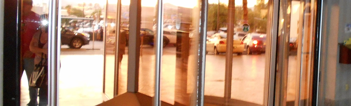 Storefront Glass Repair Cost in Ruskin, FL